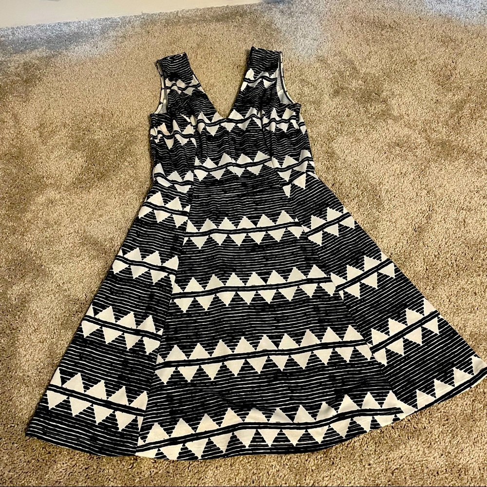 H&M Geometric Print Dress | 10